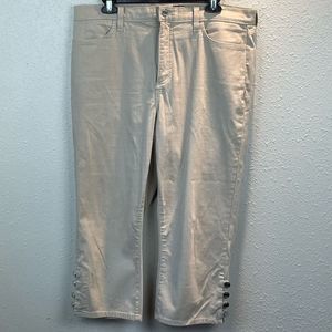 EUC NYDJ Premium Denim Womens Tan Capris Pants Size 16